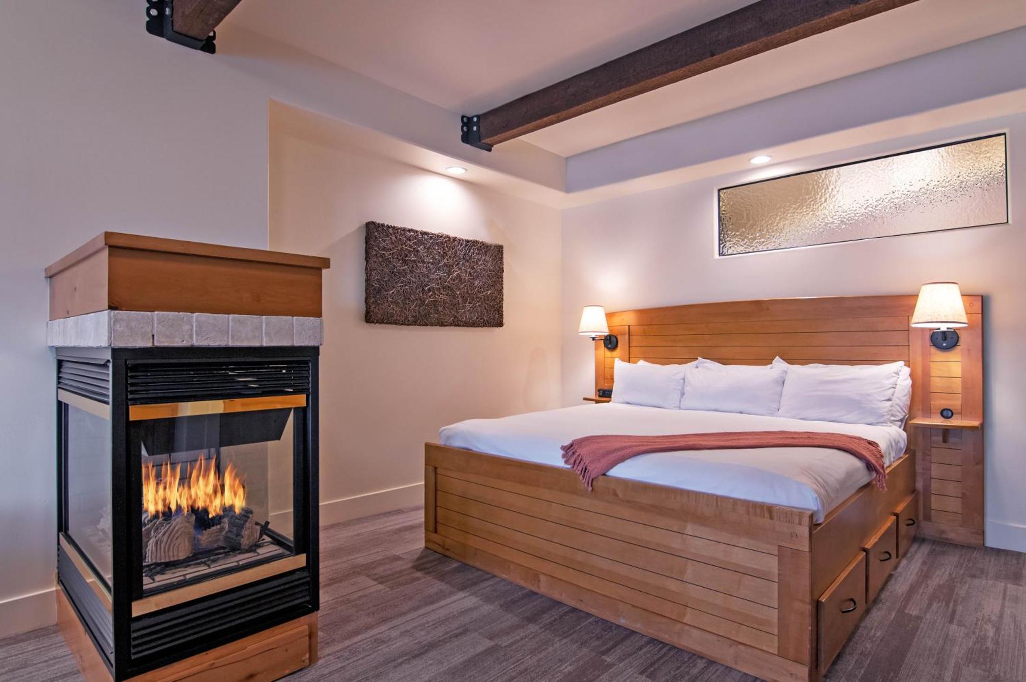 Suite Hot Tub,1448853283:JPEG