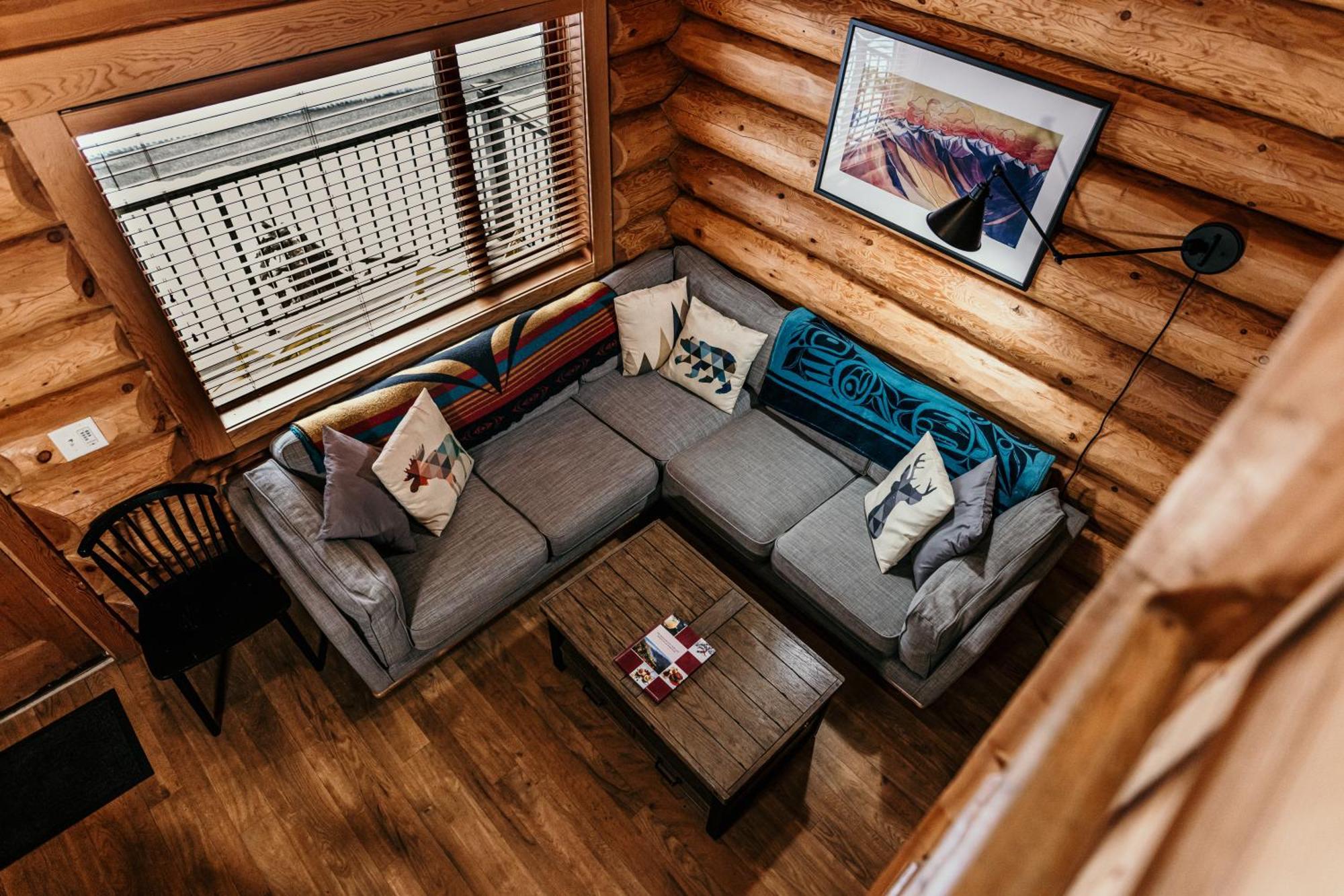 One-Bedroom Cabin #9,1547982169:JPEG