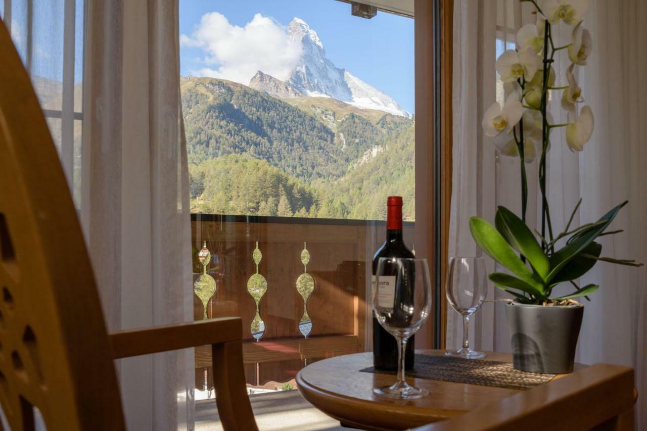 Double Room Matterhorn View,957153316:JPEG