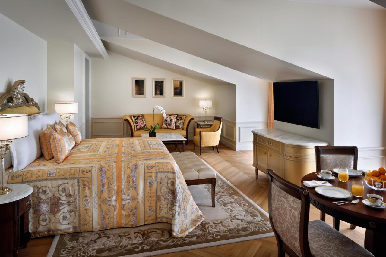 Superior Versace Room Creek View - Guaranteed Upgrade to next room type, 4pm Late Check-out (subj. to availability), 50% F&B (excl. Q's, Brunch, In room dining), Spa Buy 1 Get 1 (subj. to availability), valid until 31-08-2026 (excl. public holidays)