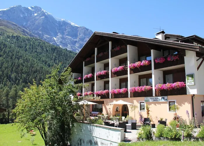 Alpina Mountain Resort