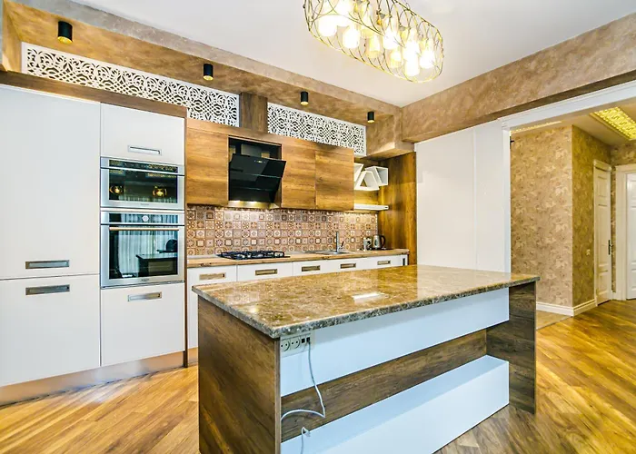 Crystal Luxury Apartment On Baku