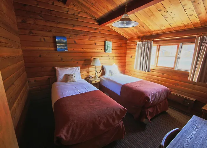 Ski Jasper House Bungalows