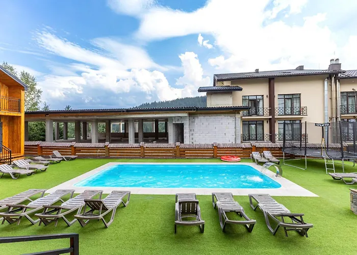 Hotel Pid Strihoju