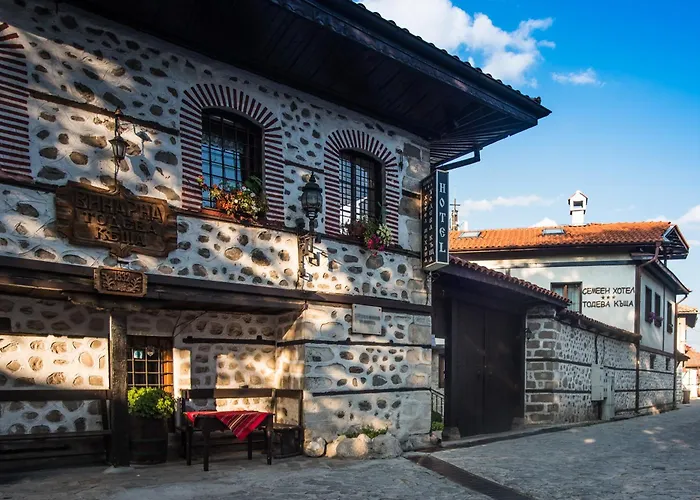 Todeva House Hotel And Tavern