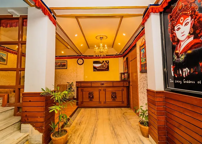 Hotel Aashraya Home