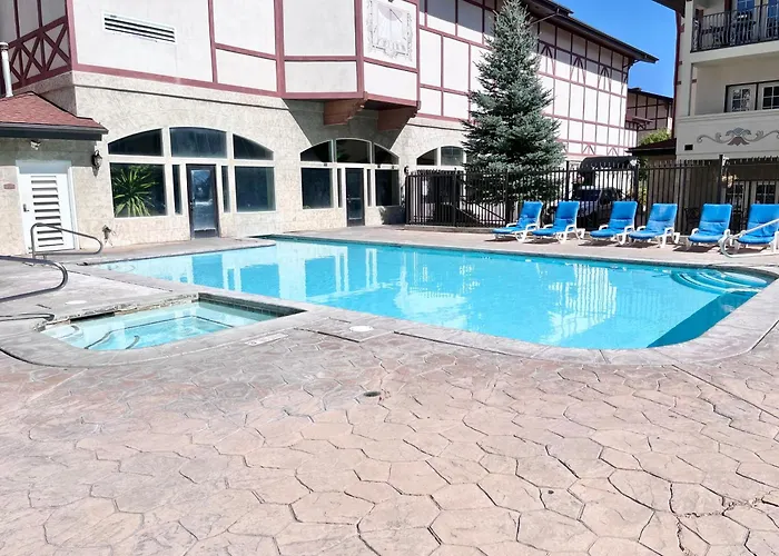 Remodeled 2Q Near Park City With Pool & Hot Tub -2070
