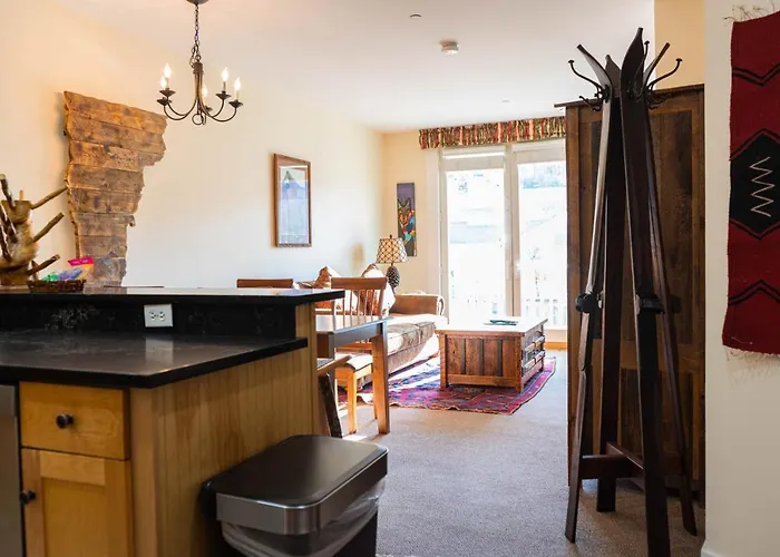 Long Trail House Condominiums At Stratton Mountain Resort